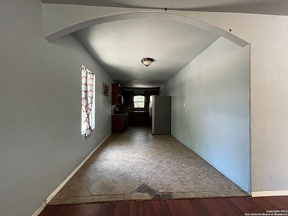 3rd image of 407 E FRANCISCAN
