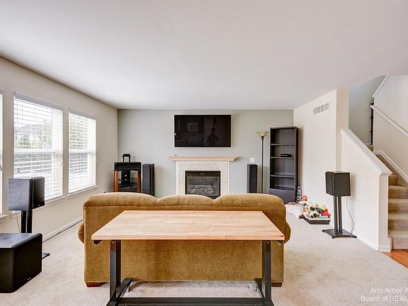 3rd image of 6142 Aspen Way