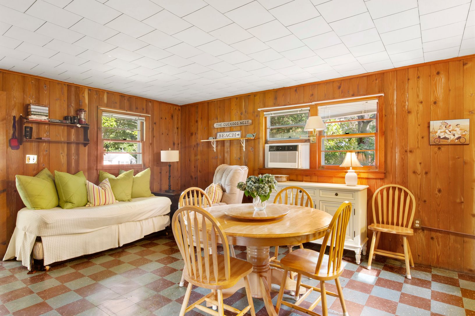  Open Living Space