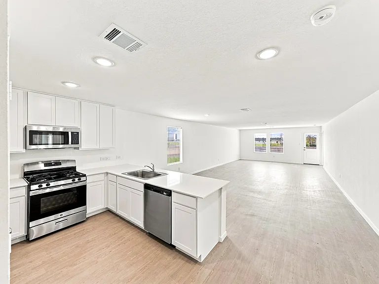 3131 Dispatch Dr — Photo 4