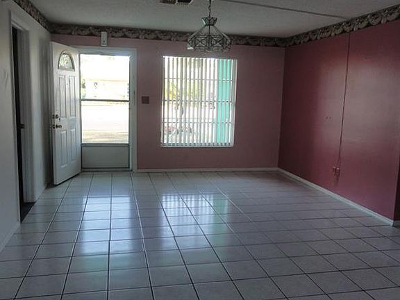 2nd image of 308 La Paz Dr
