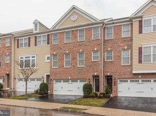 302 Ebony Ct, Ambler, PA 19002