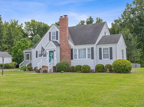 67 E Windsor Blvd, Windsor, VA 23487