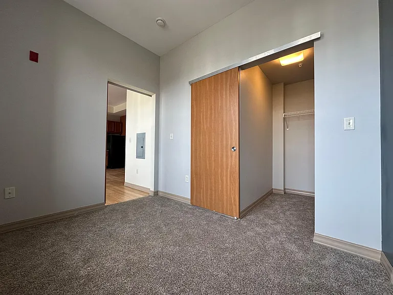 Abbott Apartments — Photo 36