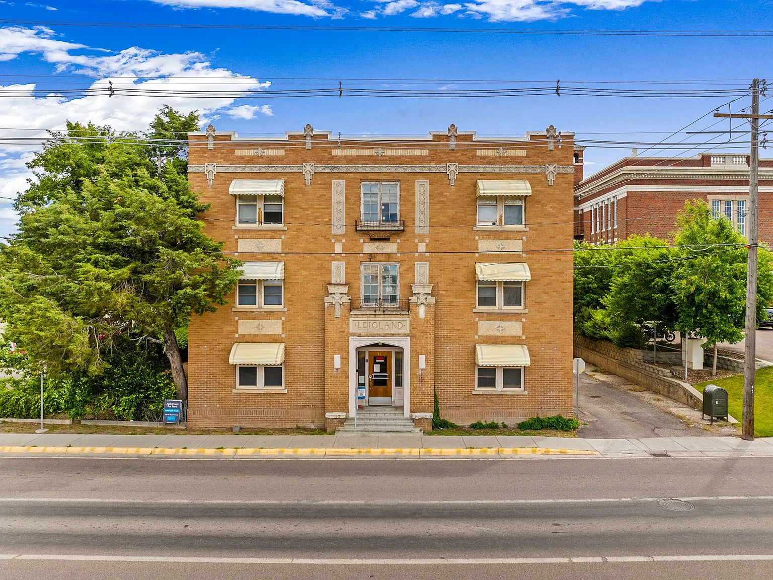 Leigland Apartments — Photo 3