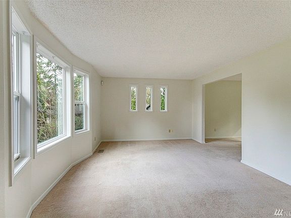 3rd image of 15953 176th Ave NE