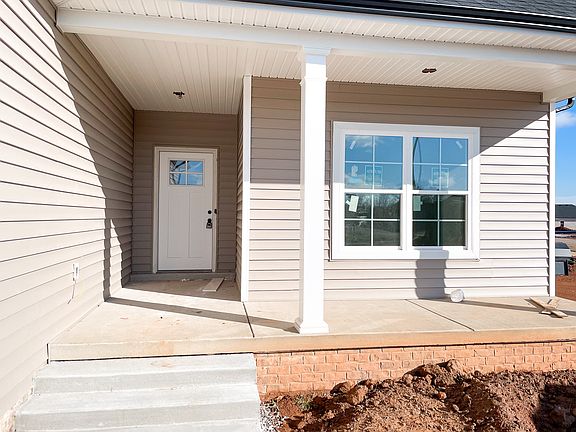Covered Front Porch - No wet pakcages here
