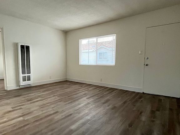 5th image of 2516 Vanderbilt Ln #3