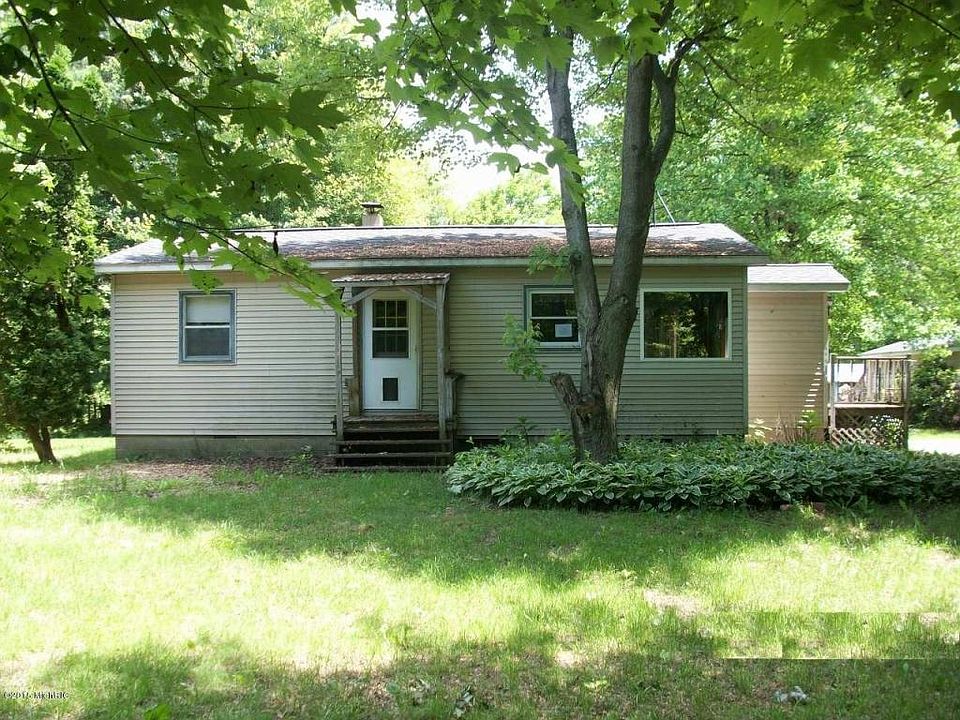 1st image of 10677 68th St