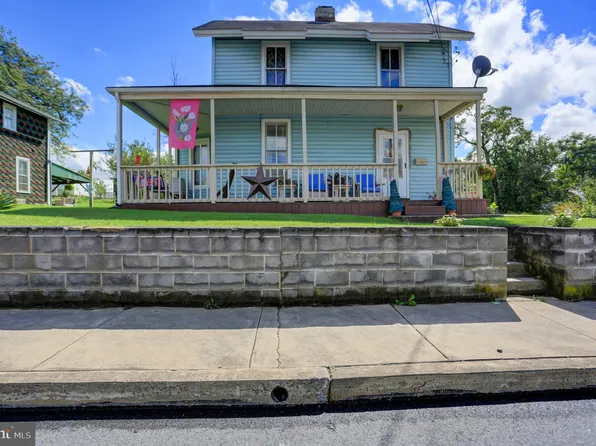 586 Hollywell Ave, Chambersburg, PA 17201