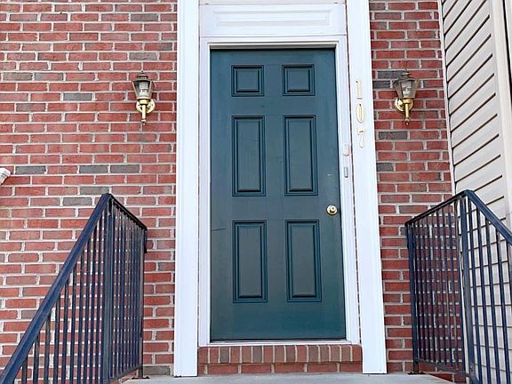 2nd image of 107 Walnut St
