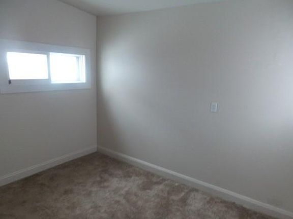 5th image of 1010 W Ionia St