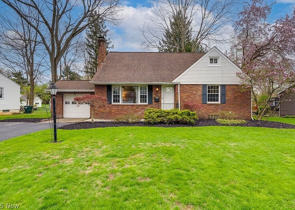 1st image of 2867 Lakewood Dr
