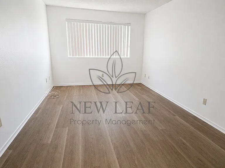 3054 Gladstone St #4 — Photo 22
