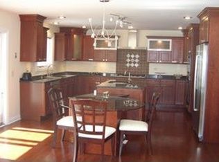 1604 Brentford Dr, Naperville, IL 60563
