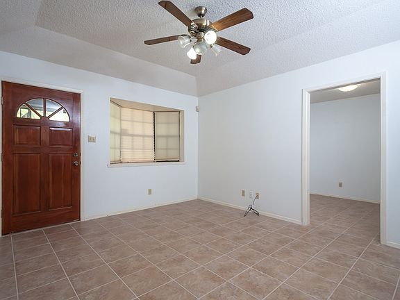 3rd image of 1719 Nora Dr