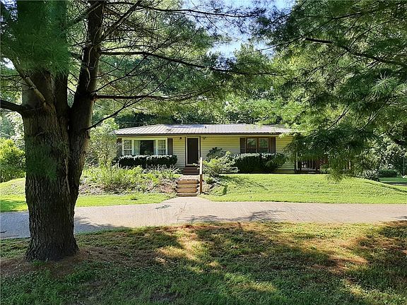 2nd image of 2517 E State Road 32
