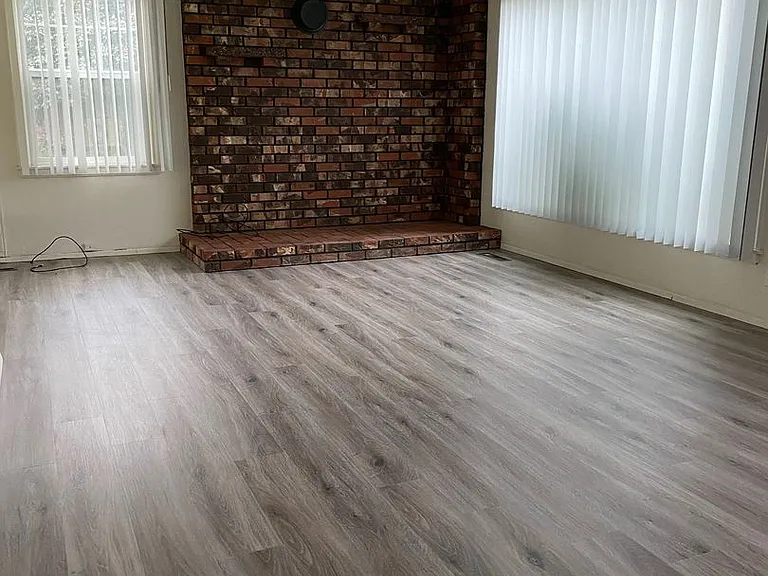 5304 N Elgin St — Photo 2