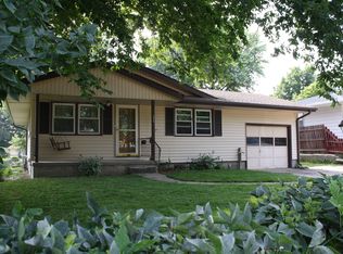 823 N 12th St, Blair, NE 68008