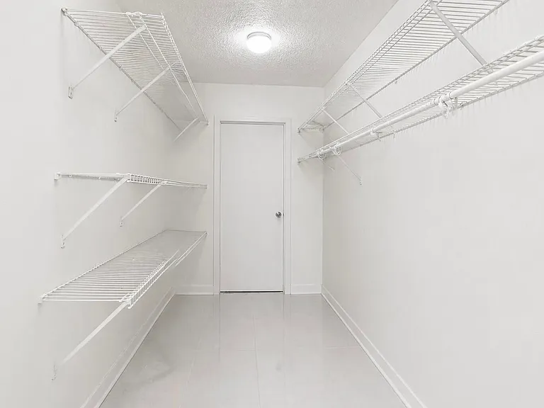1170 N Federal Hwy #501 — Photo 33