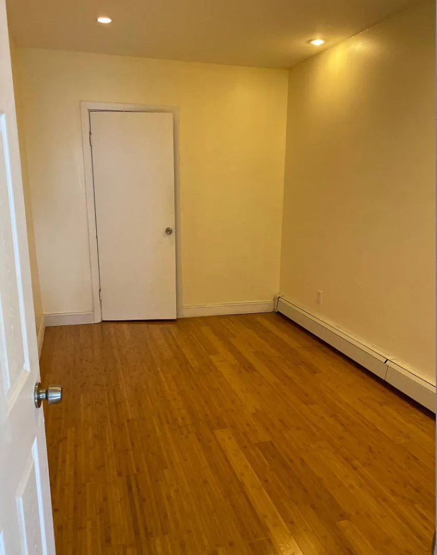 Gorgeous 1.5 bed with great location in East Boston available 8/1/2026 — Photo 4