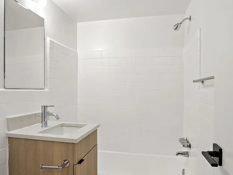 Modern Living at The Horizon | Prime Northwest DC Location — Photo 12