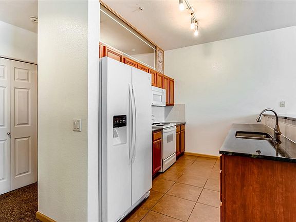 5th image of 15475 Andrews Dr Unit 204