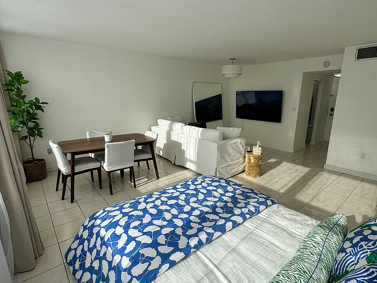 2899 Collins Ave #604 — Photo 1