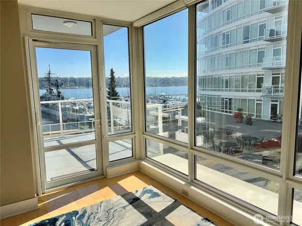 360 Washington Avenue #204, Bremerton, WA 98337