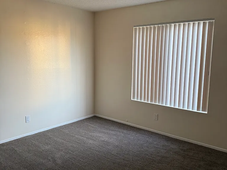 1937 L Ave #24 — Photo 2