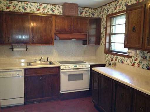 5th image of 509 Concord Woods Dr SE