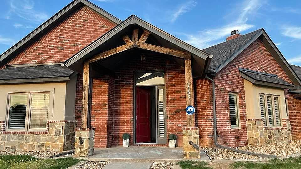 1st image of 7303 Kirby Ave