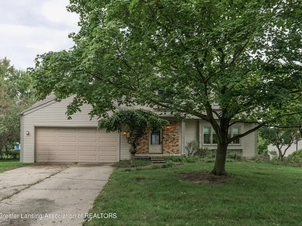 5618 Bearcreek Dr, Lansing, MI 48917