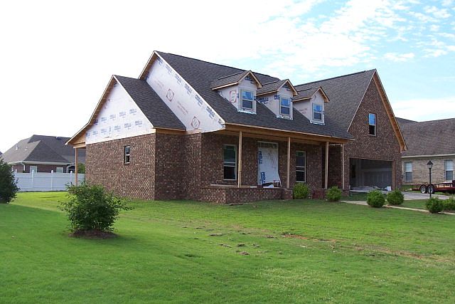 1st image of 925 Bonnie Blue Dr