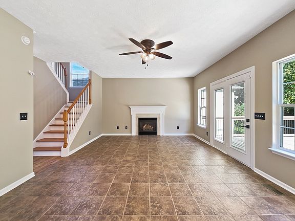 3rd image of 3253 River Walk Dr