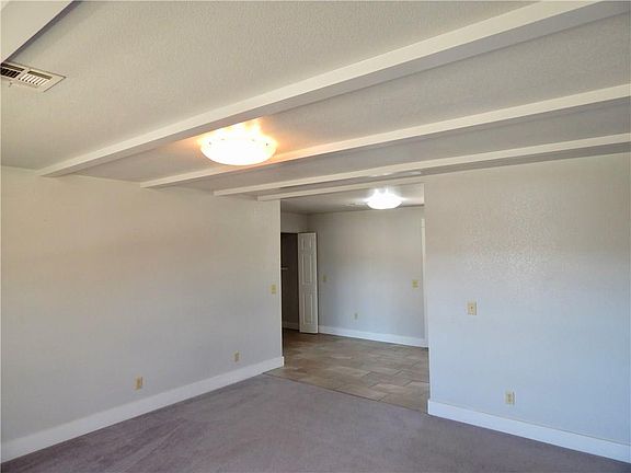 5th image of 609 Missouri Pl