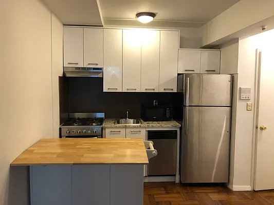 Rented by Compass | media 9