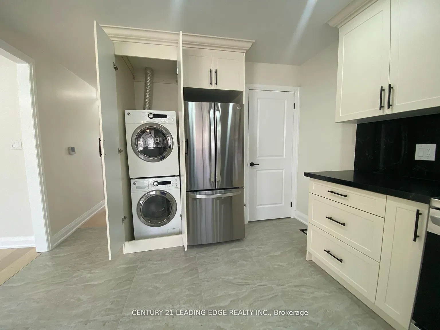 3 bed, $2,500 — Photo 4