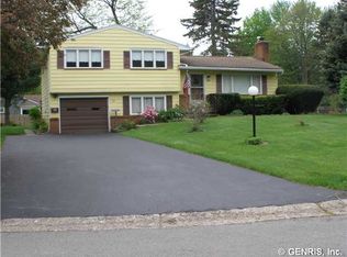 65 Woodgate Ter, Rochester, NY 14625