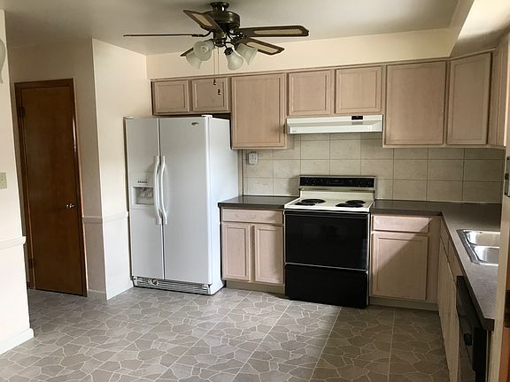 5th image of 717 S Sherman Dr