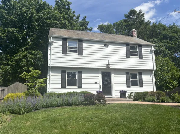 2586 Kent Rd, Columbus, OH 43221