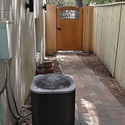 4th image of 211 E Miller St