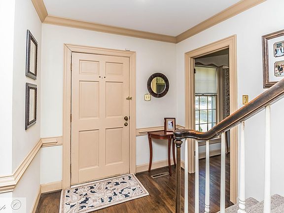 5th image of 119 Hilldale Ln