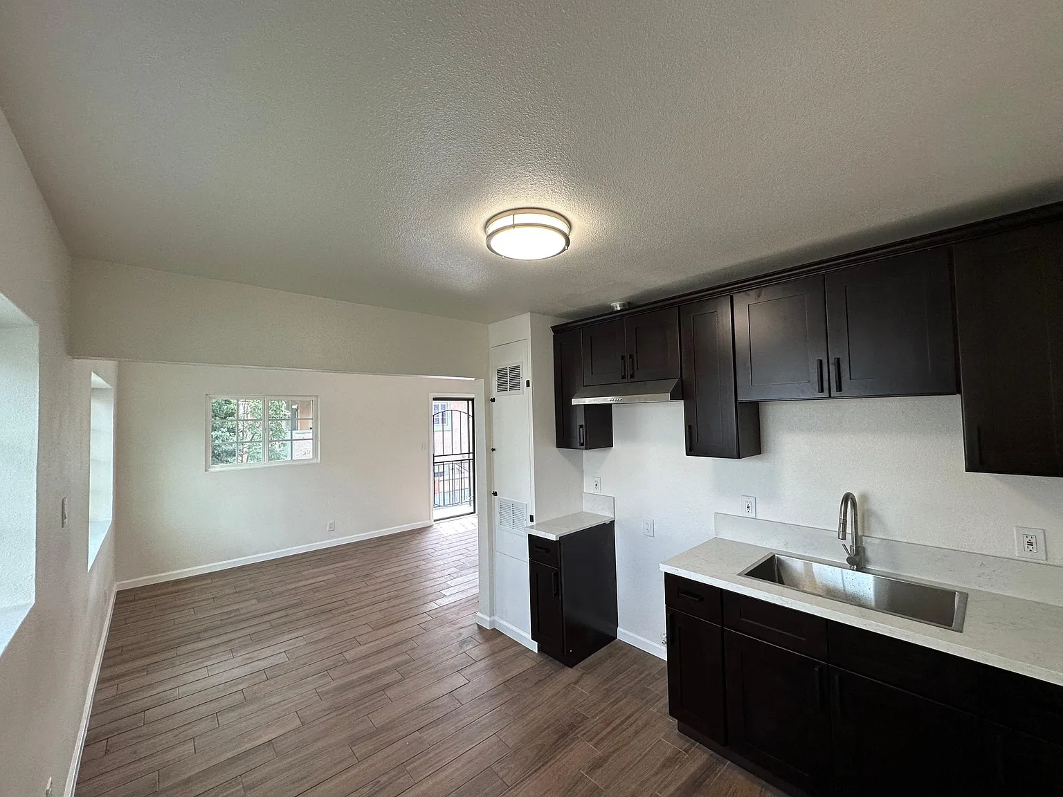 7107 Perry Rd — Photo 2