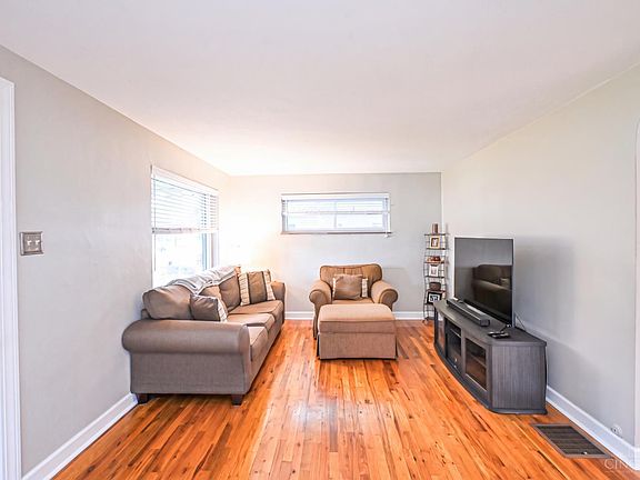 3rd image of 3522 Eyrich Rd