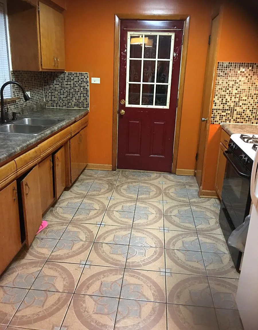 3 bed, 1.5 bath, 1251 sqft, $2,200 — Photo 3