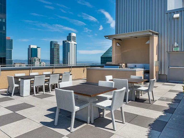 1 Hawthorne St #14G — Photo 8
