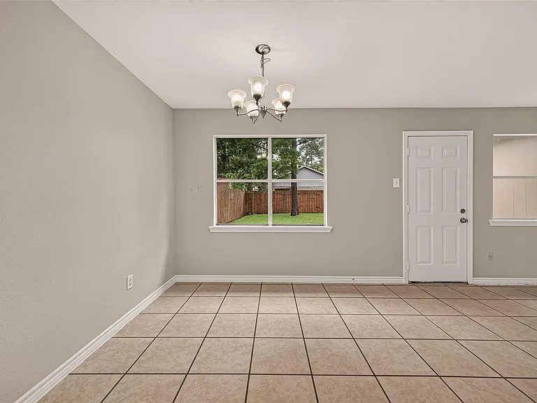 8607 Valley Forest Dr — Photo 8