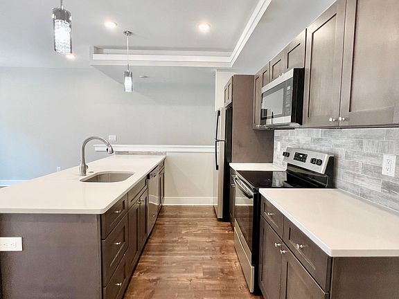 4th image of 1415 N Franklin St #2A