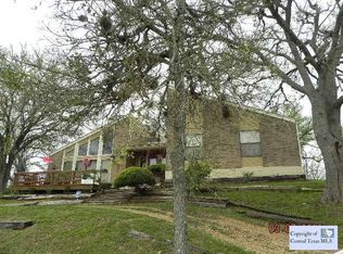 99 Greenwood Hills Rd, Gonzales, TX 78629